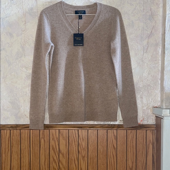 Charter Club Sweaters - Tan charter club V-Neck cashmere Sweater (xs)(nwt)
